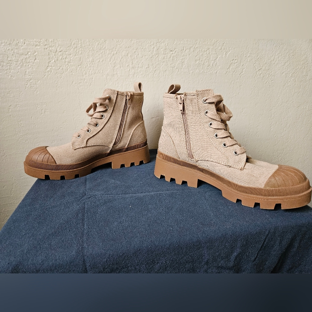 Combat Boots - Picture 5 of 9